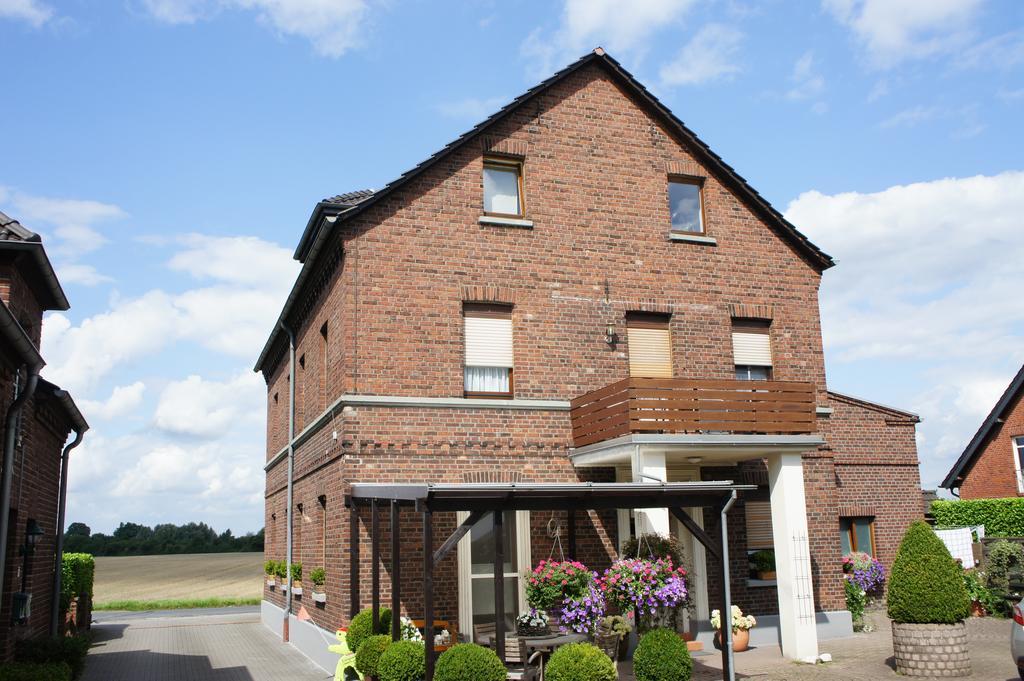 Ferienwohnung Poettershof Krefeld Rum bild